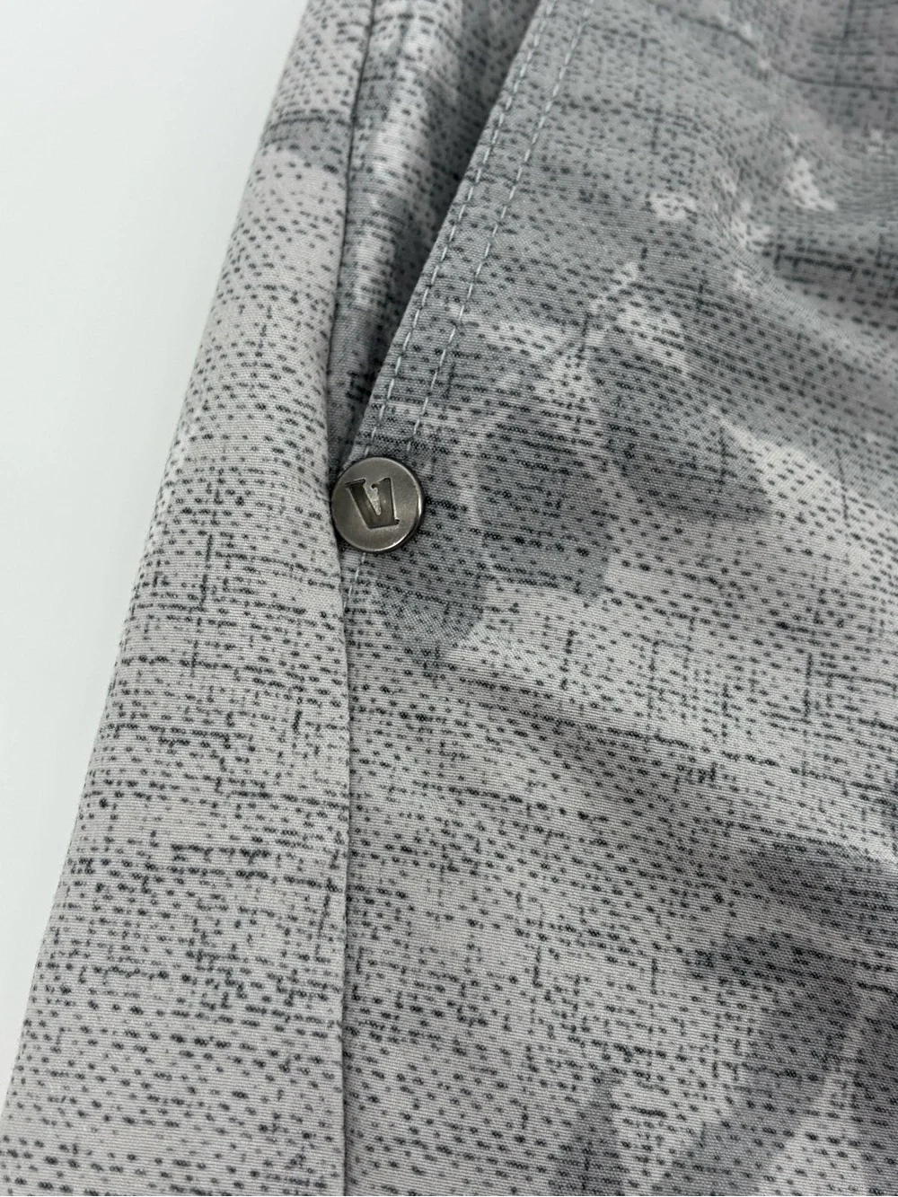 Vuori Mens Cape Short Size XL Gray Floral Leaf Swim Board Shorts V369 Stretch